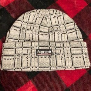 Supreme beanie white black plaid